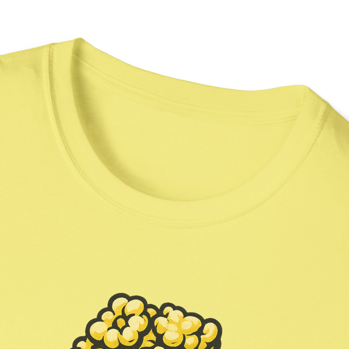 Popcorn Powered Shirt – Funny Movie Snack Tee – Retro Popcorn Lover T-Shirt for Cinema Nights & Foodie Fans