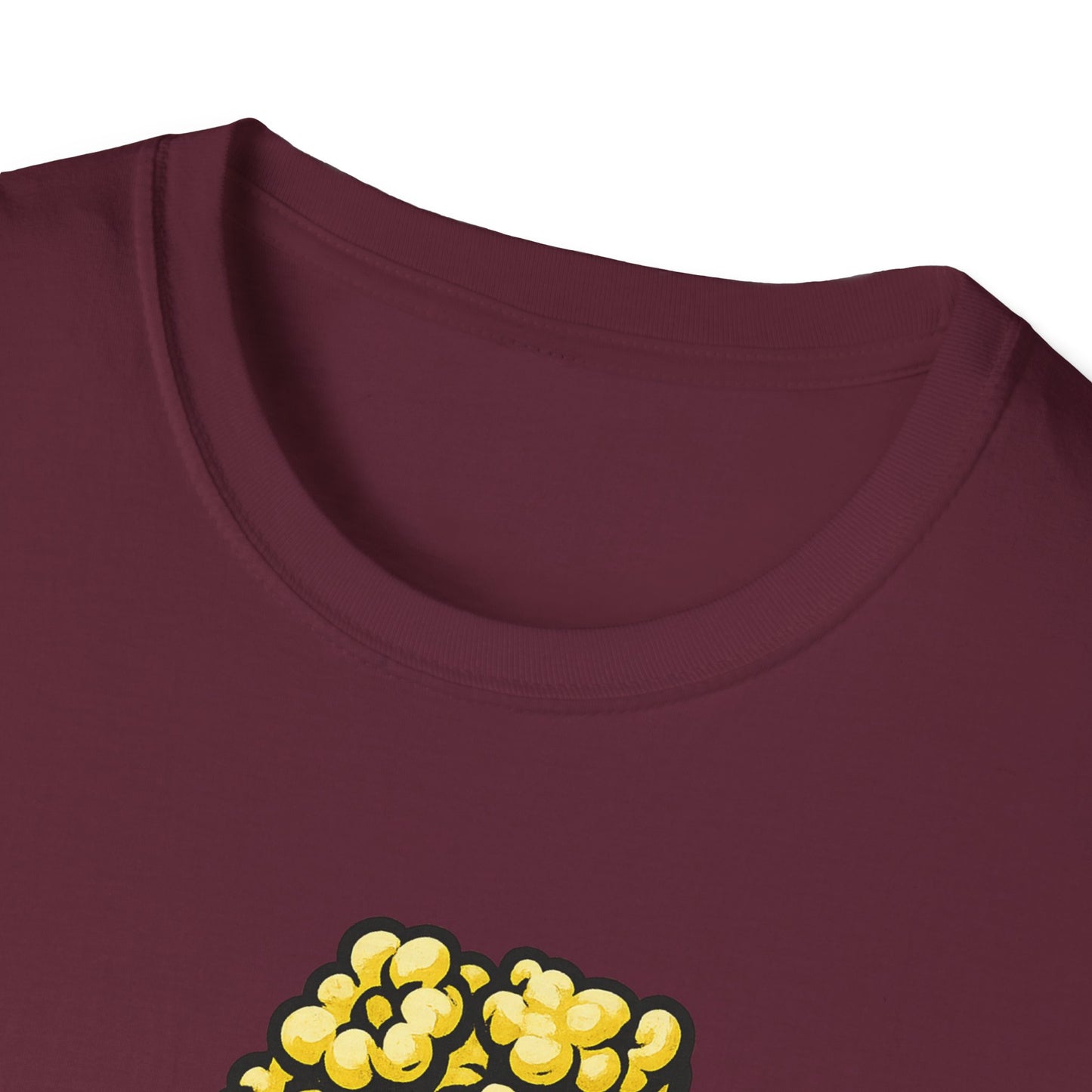 Popcorn Powered Shirt – Funny Movie Snack Tee – Retro Popcorn Lover T-Shirt for Cinema Nights & Foodie Fans